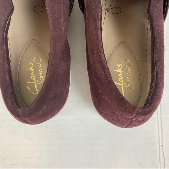 Clarks Glove Candy Slip On Burgundy Sneaker/ Loafer Size 7 - Picture 5 of 8